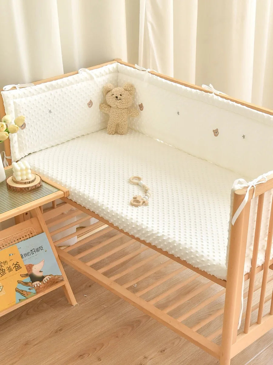 TOUR DE LIT Bébé-peluche